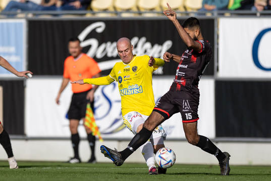 Falkenbergs Christoffer Carlsson och Trollhättans Suleman