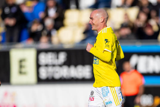 Falkenbergs Christoffer Carlsson jublar