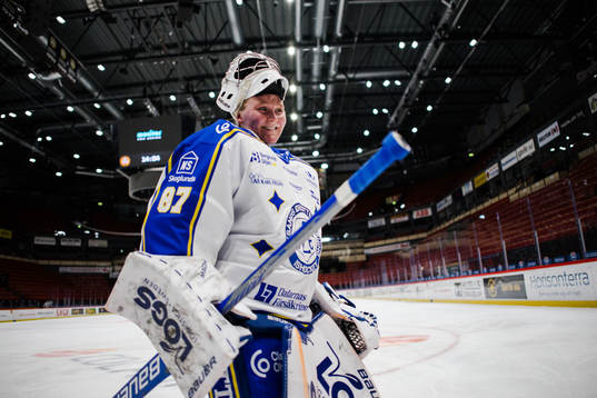 Leksands målvakt Ellen Jonsson jublar
