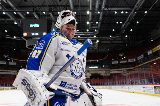 Leksands målvakt Ellen Jonsson jublar