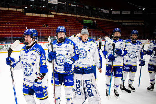 Leksands spelare jublar