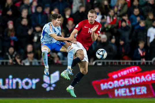 Fran Garcia of Spain and Julian Ryerson of Norway