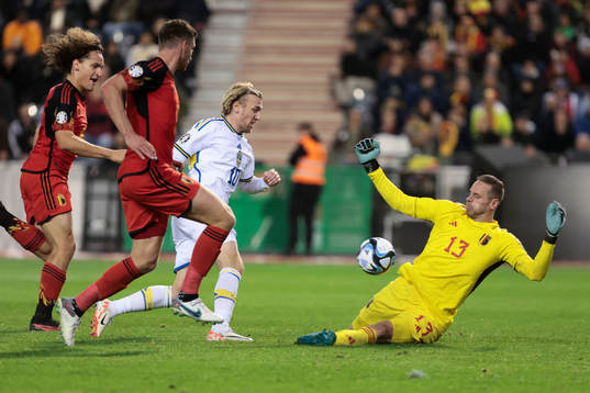 Emil Forsberg of Sweden attempts to make a goal