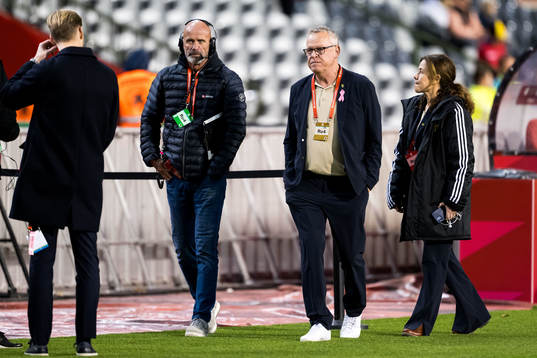 Head coach Janne Andersson of Sweden and media officer