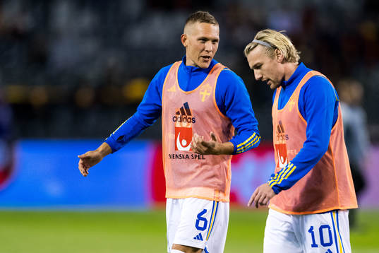Ludwig Augustinsson and Emil Forsberg of Sweden