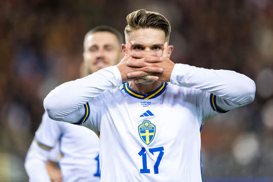 Viktor Gyökeres of Sweden celebrates scoring 0-1