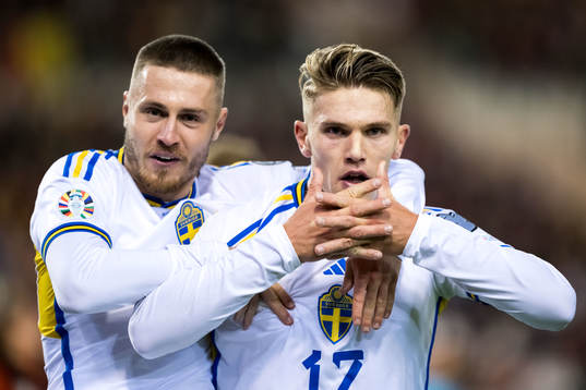 Mattias Svanberg and Viktor Gyökeres of Sweden celebrate
