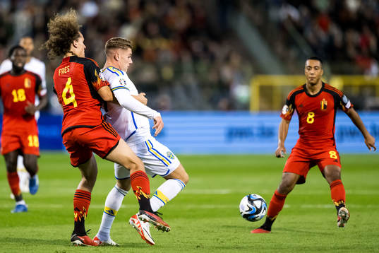 Wout Faes of Belgium and Viktor Gyökeres of Sweden