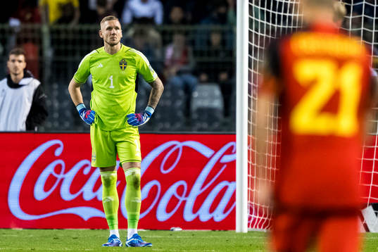 Goalkeeper Robin Olsen of Sweden looks dejected