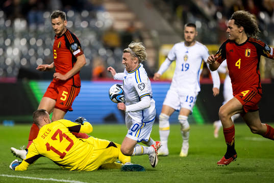 Goalkeeper Matz Sels, Jan Vertonghen and Wout Faes of