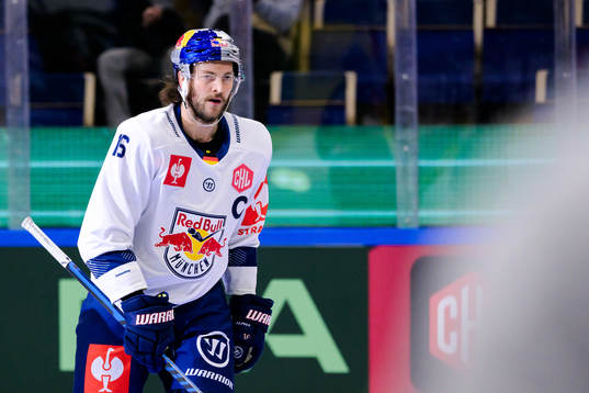 Konrad Abeltshauser of Munich looks dejected