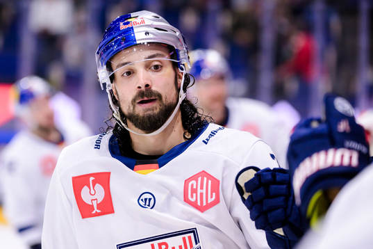 Nicolas Kraemmer of Munich celebrating the 2-2 goal