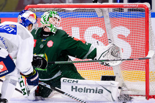 goalkeeper Carl Lindbom of Färjestad