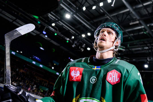 Magnus Nygren of Färjestad celebrating the 4-2 goal