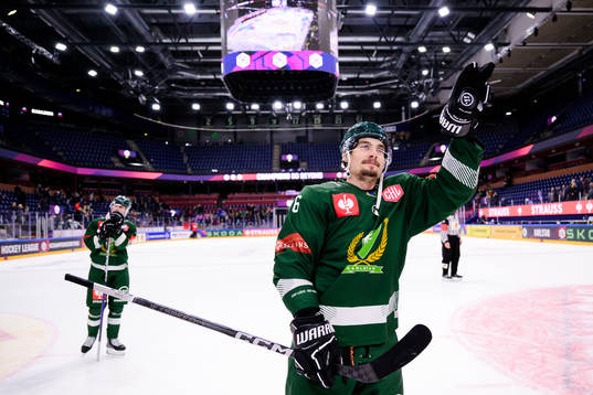 David Tomasek of Färjestad celebrates
