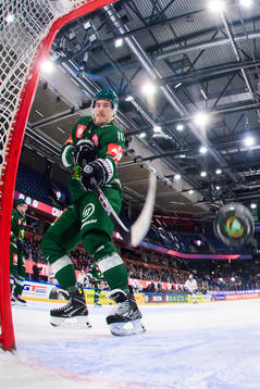 Joakim Nygård of Färjestad looks dejected