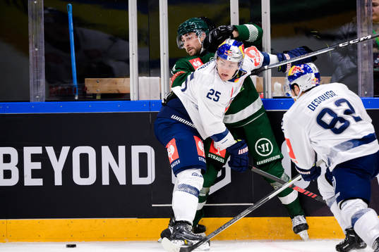 Jonathan Andersson of Färjestad and Johannes Krauss of