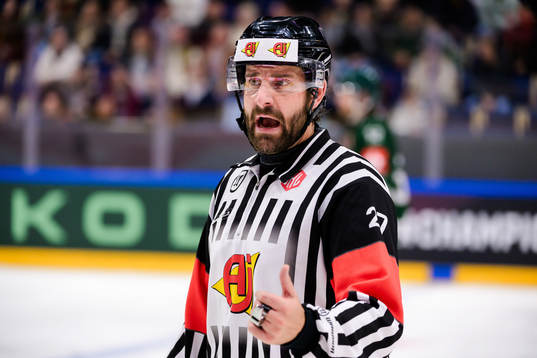 Referee Mikael Sjöqvist