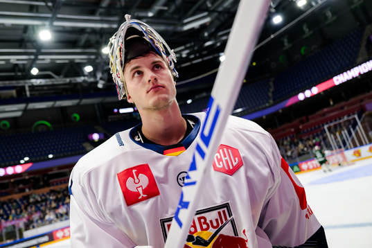 goaltender Daniel Allavena of Munich