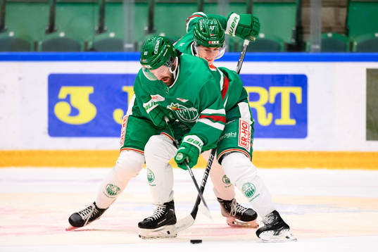 Riley Sheen och Simon Zether