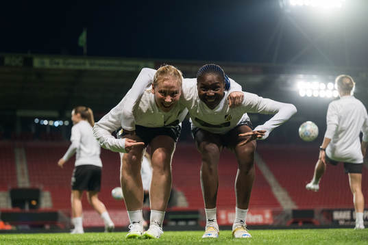 Johanna Fossdalsá Sørensen and Aisha Masaka