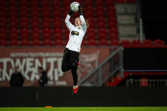 Goalkeeper Loes Geurts
