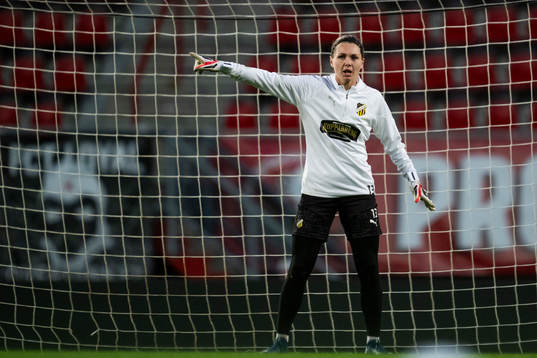 Goalkeeper Jennifer Falk