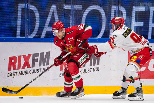 Moras Roope Laavainen och Kalmars Teemu Väyrynen