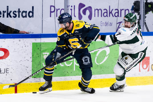 Södertäljes Sebastian Dyk och Tingsryds Kevin Ekman