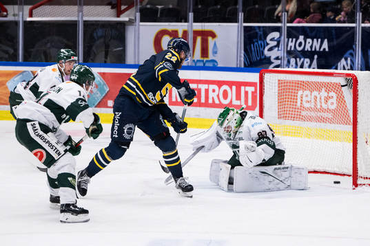 Södertäljes Jacob Bjerselius gör 4-0 på Tingsryds