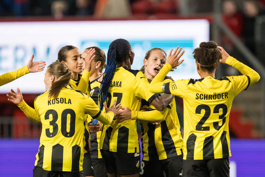 Anna Anvegård of Häcken celebrates