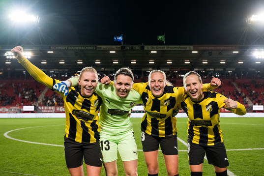 Josefine Rybrink, goalkeeper Jennifer Falk, Elma Junttila