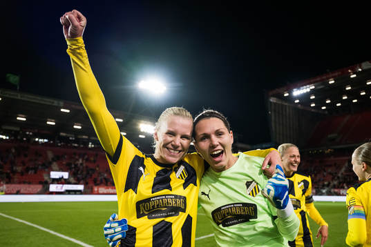 Josefine Rybrink and goalkeeper Jennifer Falk of Häcken