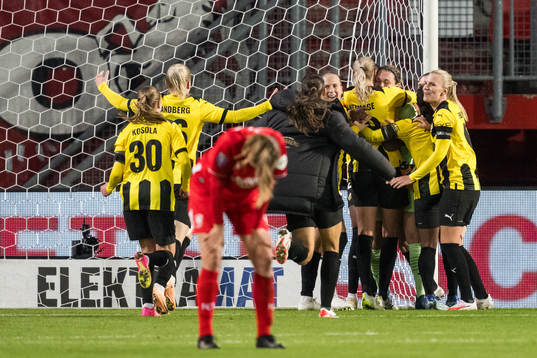 Players of Häcken celebrate