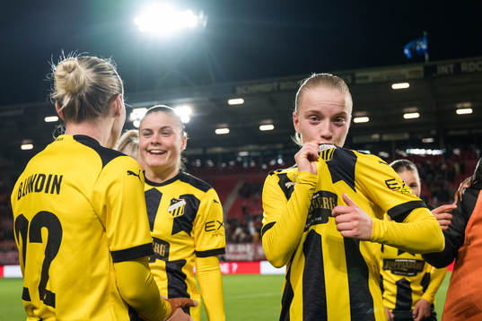 Anna Sandberg of Häcken celebrates