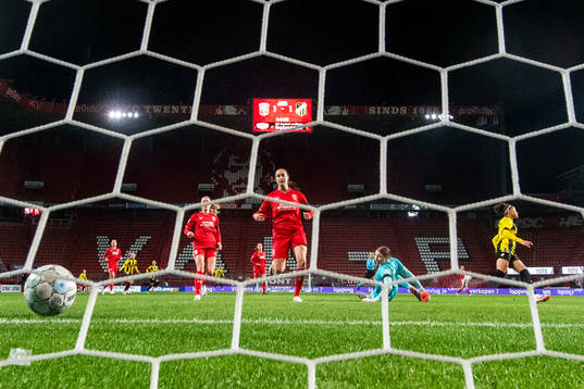 Felicia Schröder of Häcken celebrates