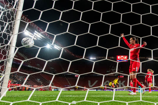 Wieke Kaptein of Twente looks dejected