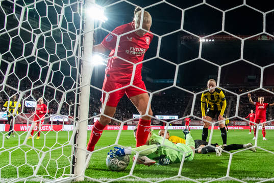 Goalkeeper Jennifer Falk of Häcken competes for the ball