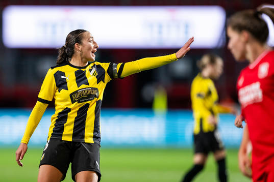 Rusul Rosa Kafaji of Häcken reacts