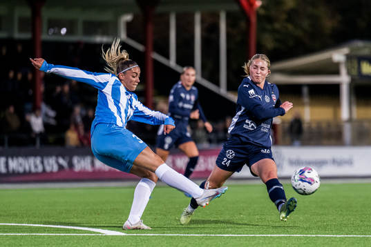Isidora Vuckovic of Spartak Subotica and Hanna Andersson of