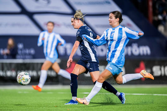 Olivia Schough of Rosengård and Abigail Ostrem of Spartak
