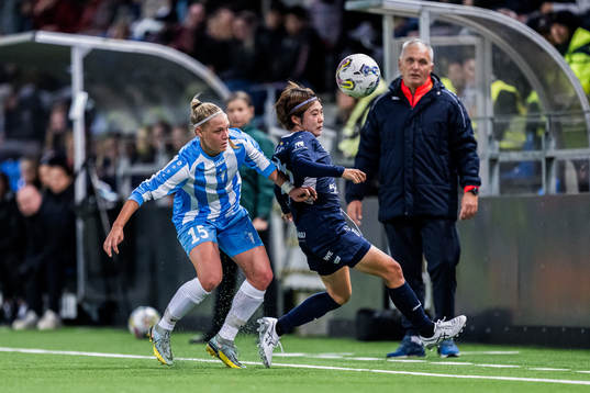 Aleksandra Gajic of Spartak Subotica and Mai Kadowaki of