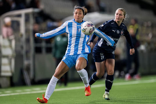Kaela Hansen of Spartak Subotica and Hanna Andersson of