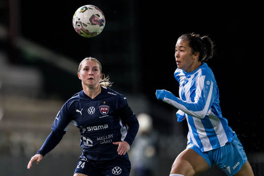 Hanna Andersson of Rosengård and Kaela Hansen of Spartak