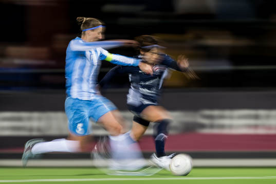 Violeta Slovic of Spartak Subotica and Mai Kadowaki of