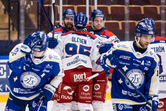 Oskarshamns Hynek Zohorna jublar med lagkamrater