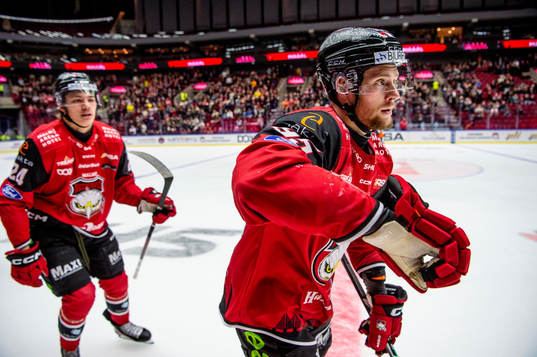 Malmö Redhawks Carl Persson jublar