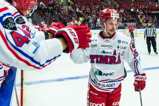 Timrås Jonathan Dahlén jublar
