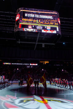 Malmö Redhawks och Timrås spelare