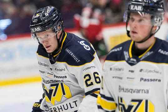 HV71s Tommi Tikka deppar